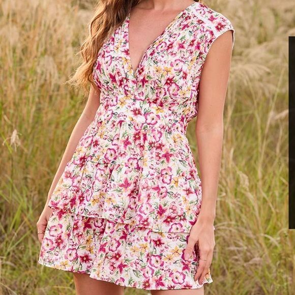 Cupshe Dresses & Skirts - CupShe Cierra Sleeveless Floral Short Dress